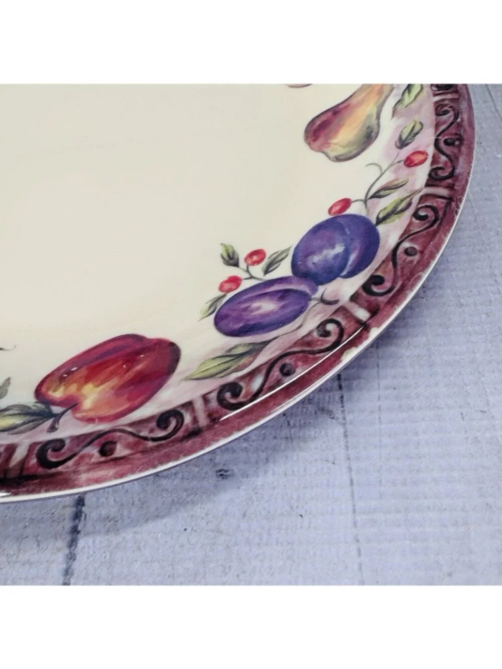 JC Penny Home Collection FRUIT MULTI Purple Melamine Round Dinner Plates Set 4